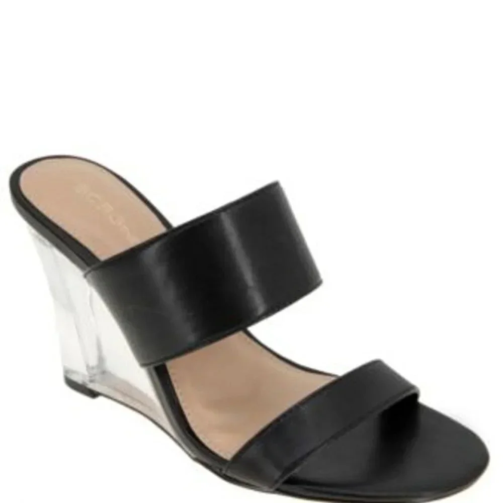 BCBGeneration Women's Walina Wedge Sandal in Black. Sz: 10